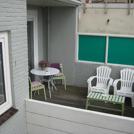 Seacoast Appartments *